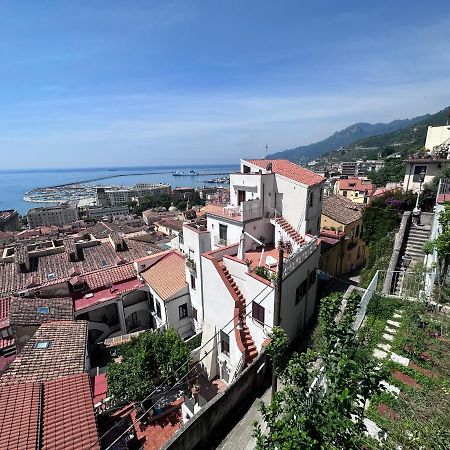 Casa "Positano" Da Ely - Salerno Centro Con Self Check-In Διαμέρισμα Εξωτερικό φωτογραφία