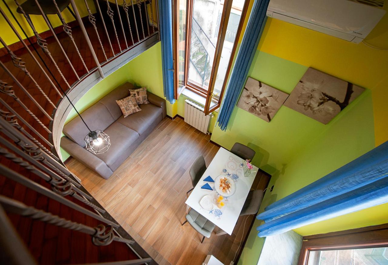 Casa "Positano" Da Ely - Salerno Centro Con Self Check-In Διαμέρισμα Εξωτερικό φωτογραφία