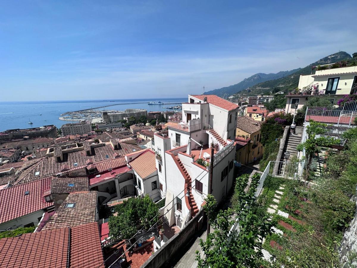Casa "Positano" Da Ely - Salerno Centro Con Self Check-In Διαμέρισμα Εξωτερικό φωτογραφία