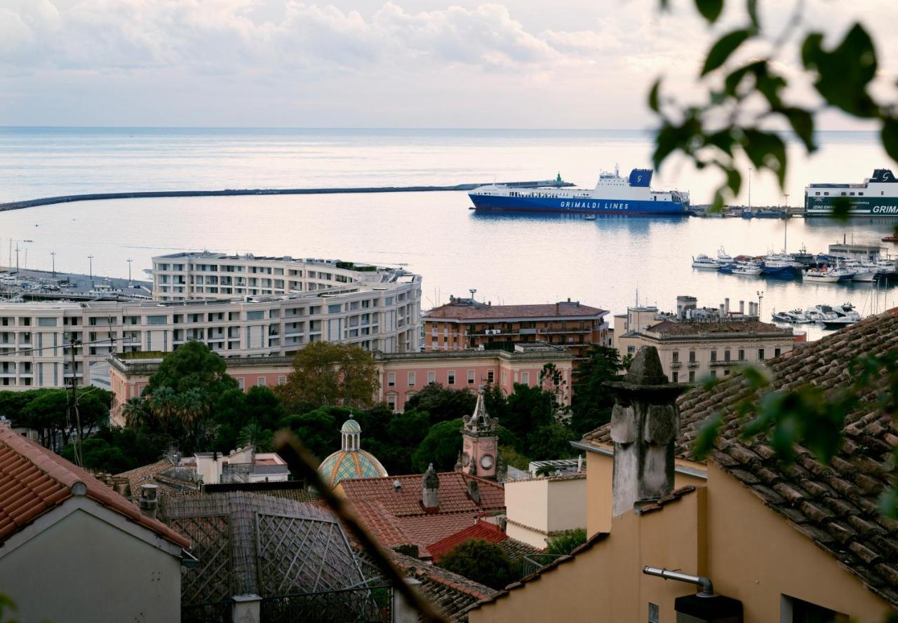 Casa "Positano" Da Ely - Salerno Centro Con Self Check-In Διαμέρισμα Εξωτερικό φωτογραφία